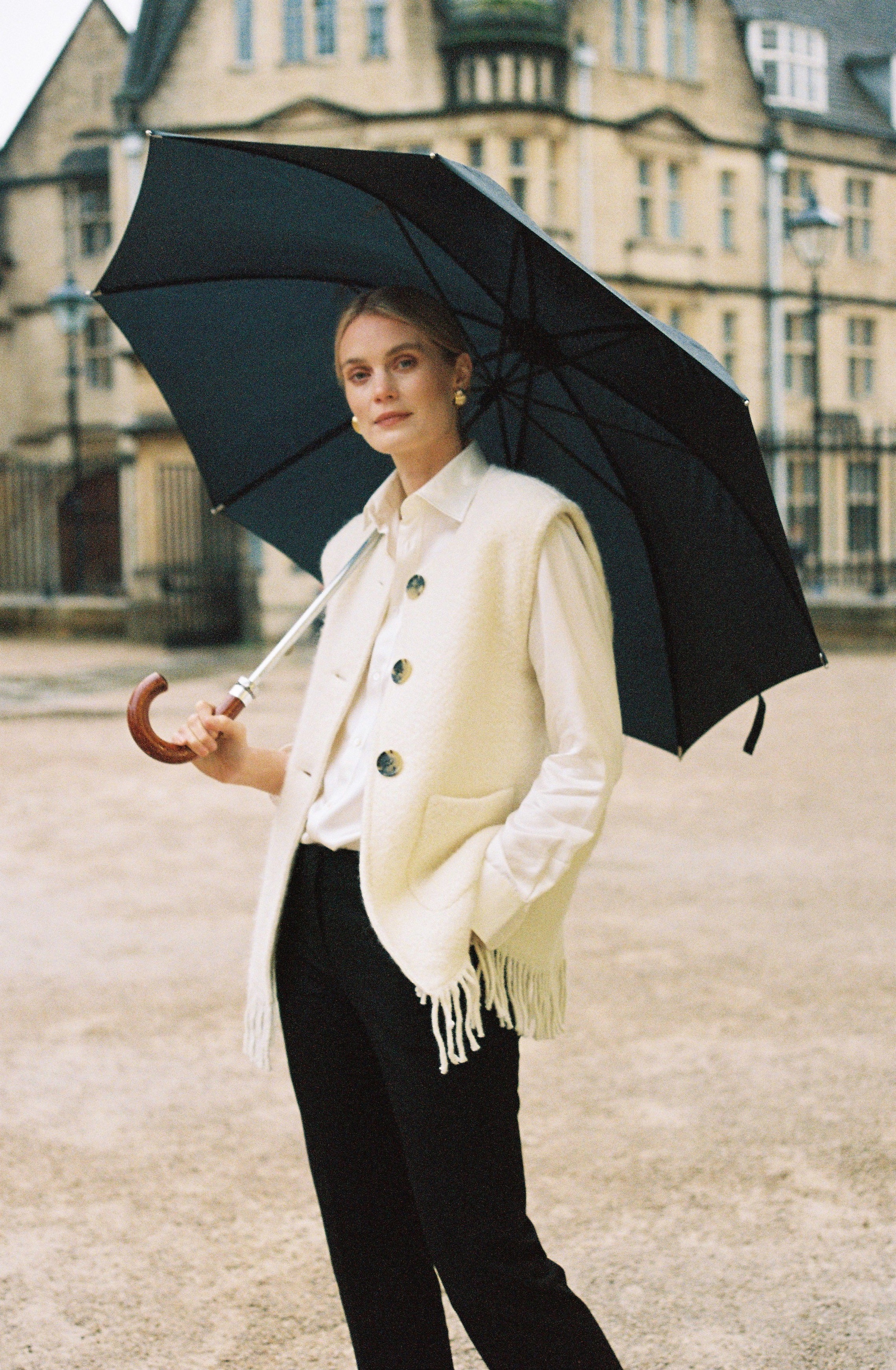 Frida Gilet - Cream Fringe